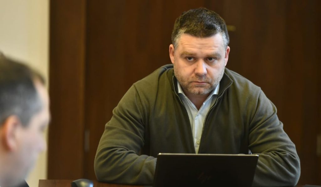 Ciucu, regulament radical: Gata cu chioșcurile ilegale din parcuri