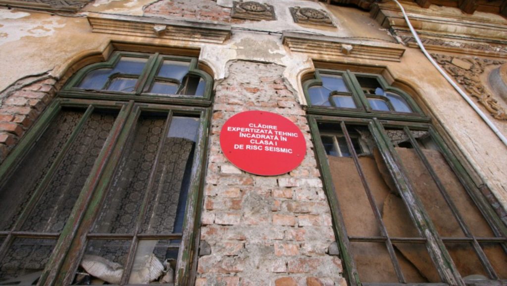 Câciu: Proprietarii, obligați să consolideze clădirile cu risc seismic!