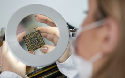 Viitorul internetului: Cercetătorii propun un sistem wireless bazat pe lumină, cu viteze uluitoare și eficiență energetică sporită Problemele actuale ale rețelelor Wi-Fi și celulare, precum aglomerația frecvențelor, interferențele și consumul mare de energie, ar putea fi rezolvate printr-o abordare inovatoare