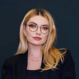 Digitalizare cu năbădăi: Statul rușinează contribuabilii, nu-i apără