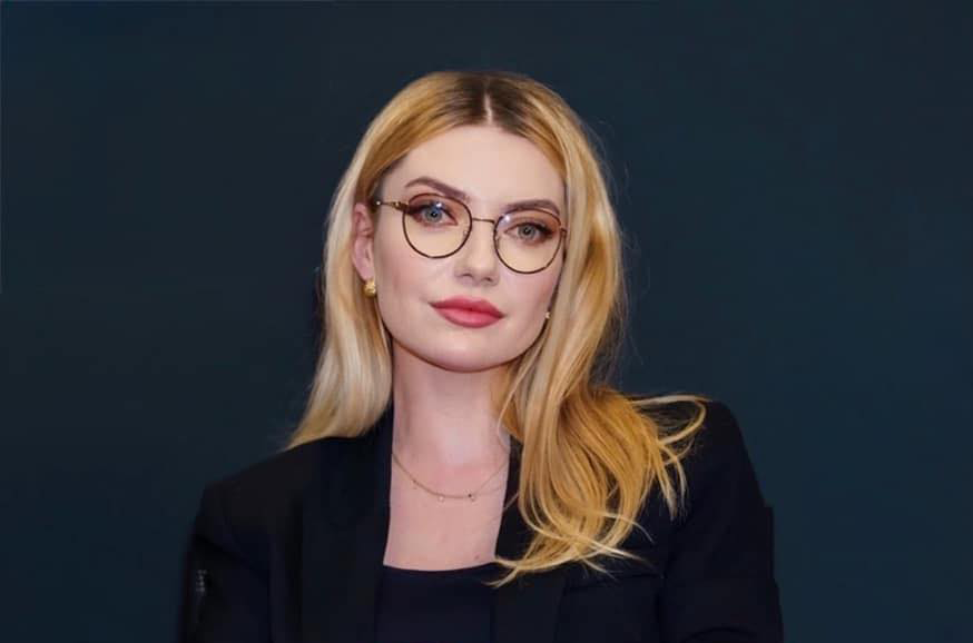 Digitalizare cu năbădăi: Statul rușinează contribuabilii, nu-i apără