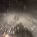 Drumul blestemat: DN7A, blocat de zăpadă în Vâlcea. Intervin utilajele