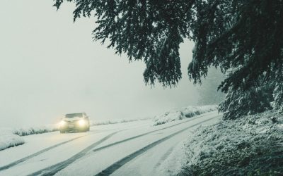 Ninsoarea blochează DN18 spre Suceava: Pasul Prislop, sub asediu