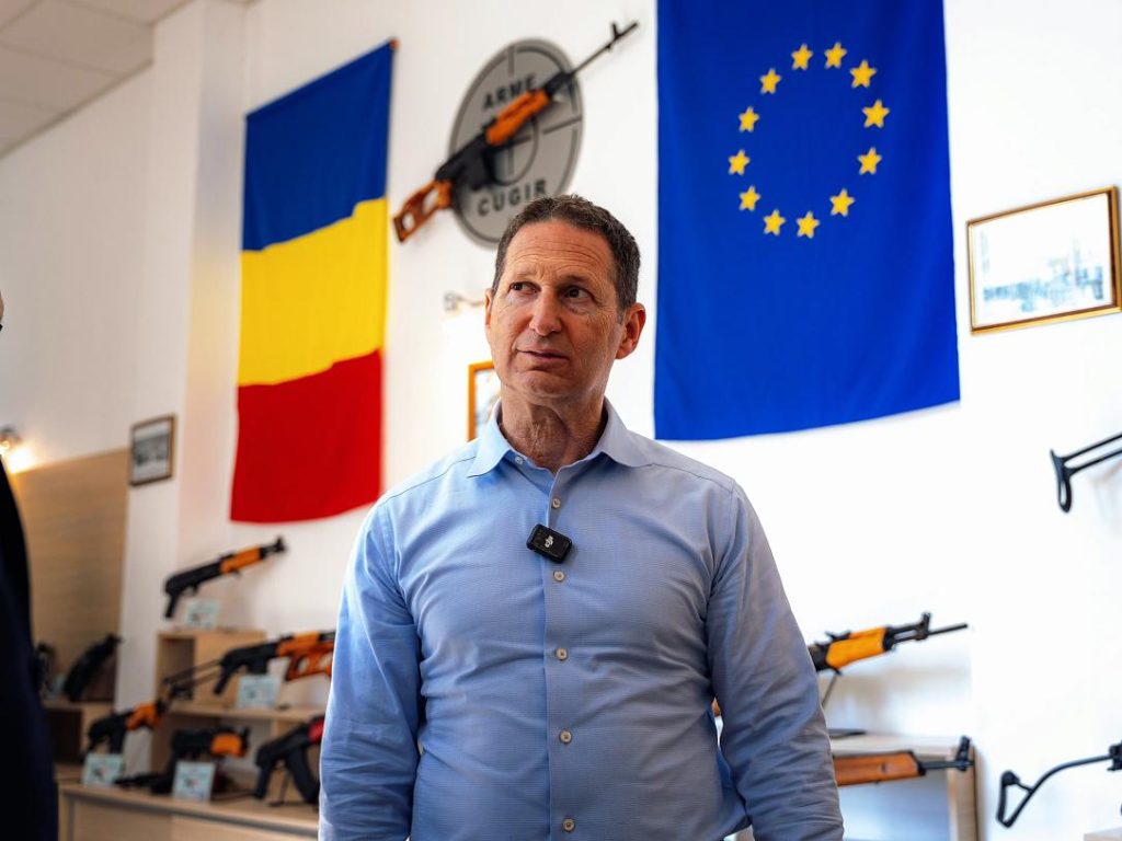 Șeful Sig Sauer, în România: Negocieri secrete cu firmele locale
