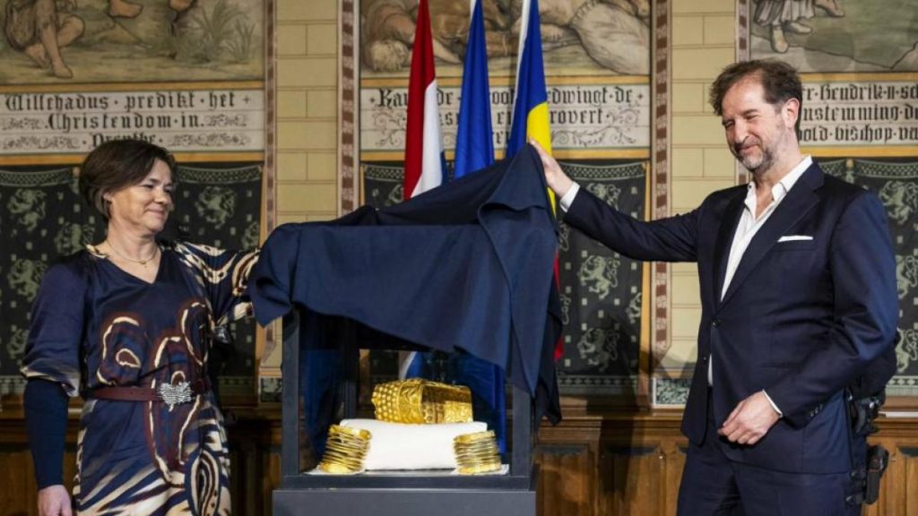 Coiful de la Coțofenești: Polițiștii, 400.000 de euro pentru hoț