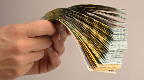 Cum să economisești lunar: Secretul pentru un „cont ascuns” și greșeala fatală