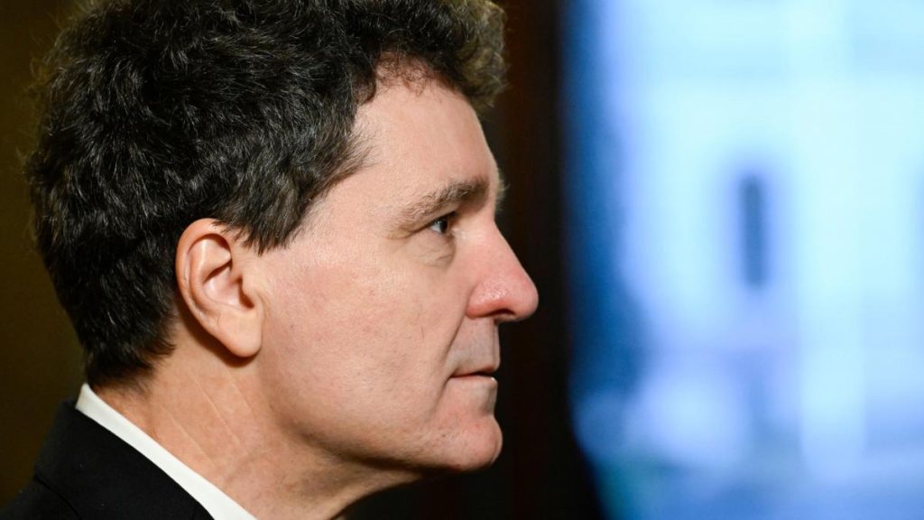 Nicușor Dan, în fața ecuației imposibile Bolojan-PSD: „Problema celor 3 corpuri”