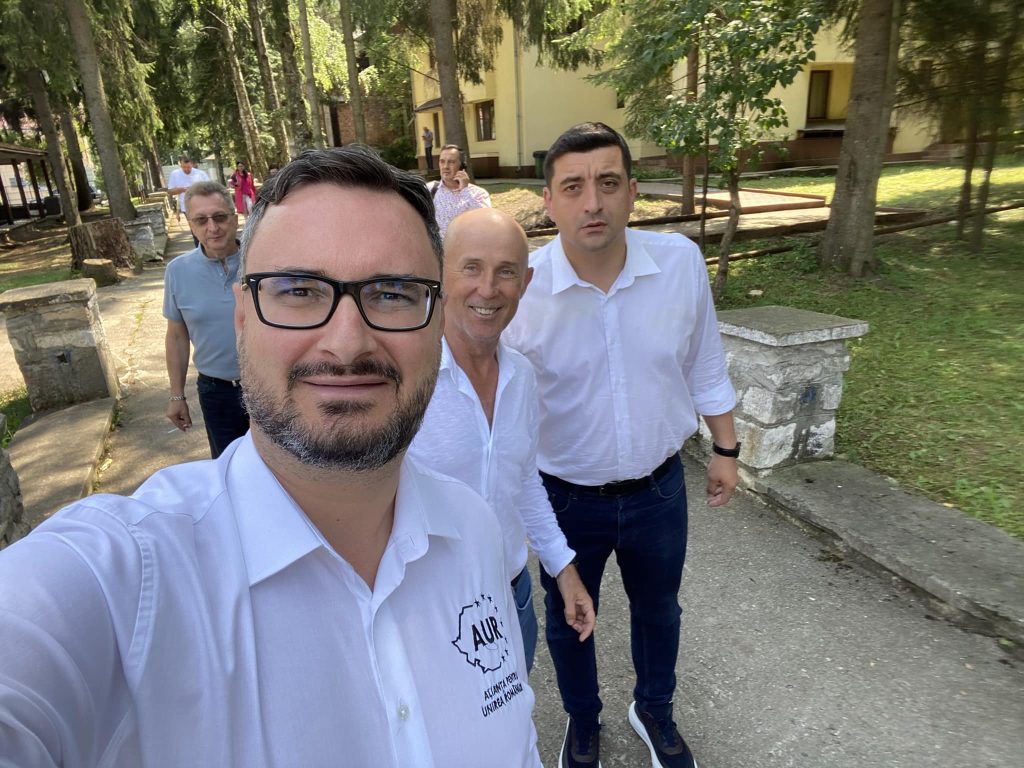 Bătaie și injurii în AUR: „Băi, tu mă faci pe mine borfaș?”