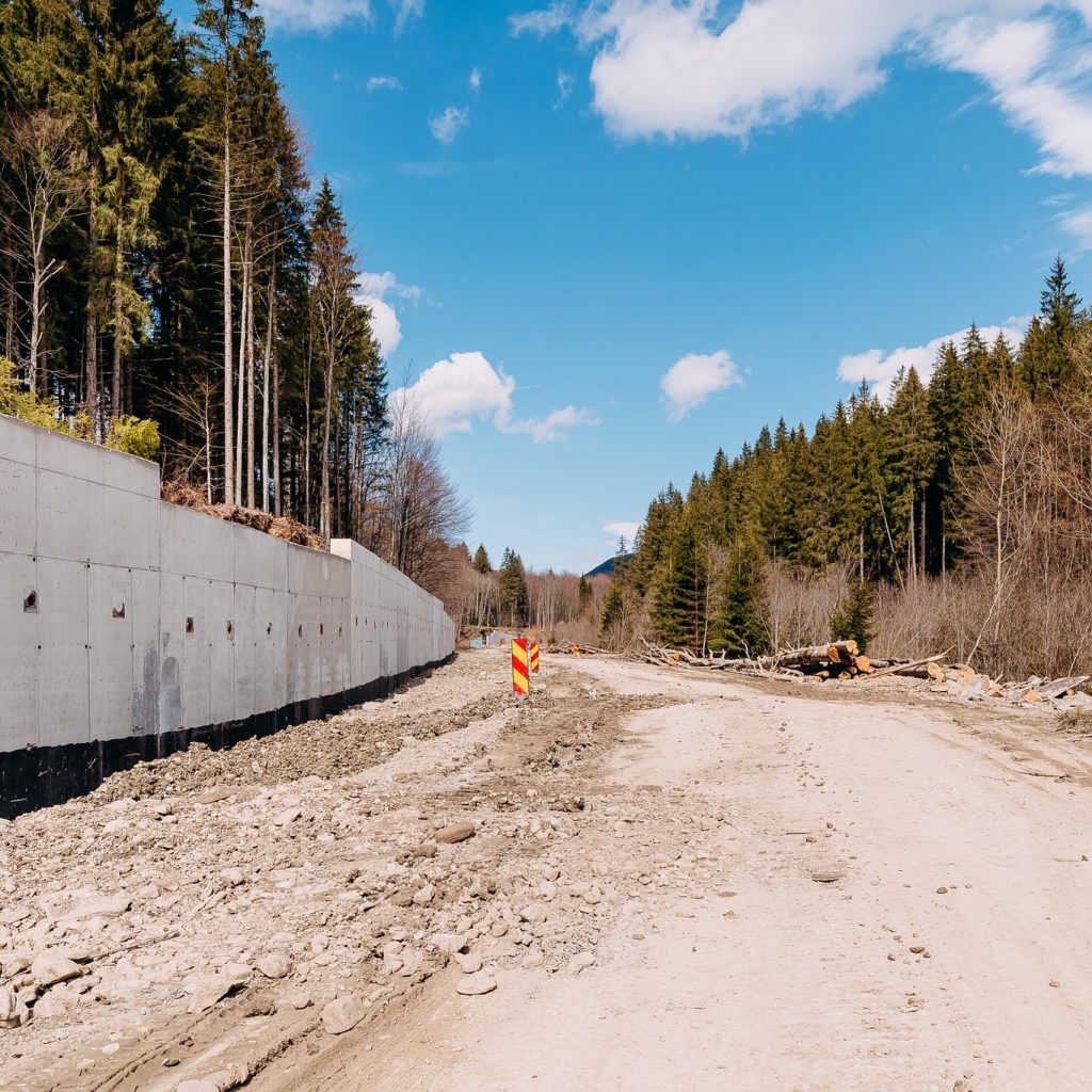 Așa arată „autostrada” din Valea Doftanei: Erbașu, 16% din lucrări