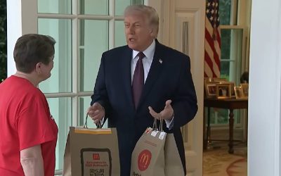 Donald Trump, șoc la conferința despre Ormuz: Mâncare de la McDonald’s