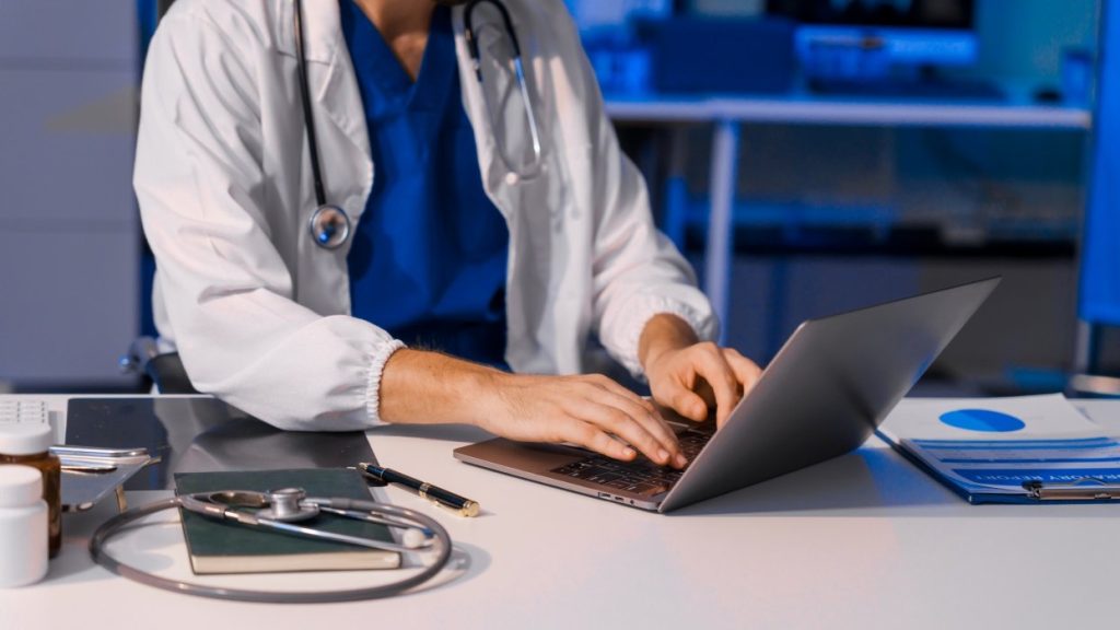 România, pas uriaș în sănătate: Dosarul electronic, gata din 2026