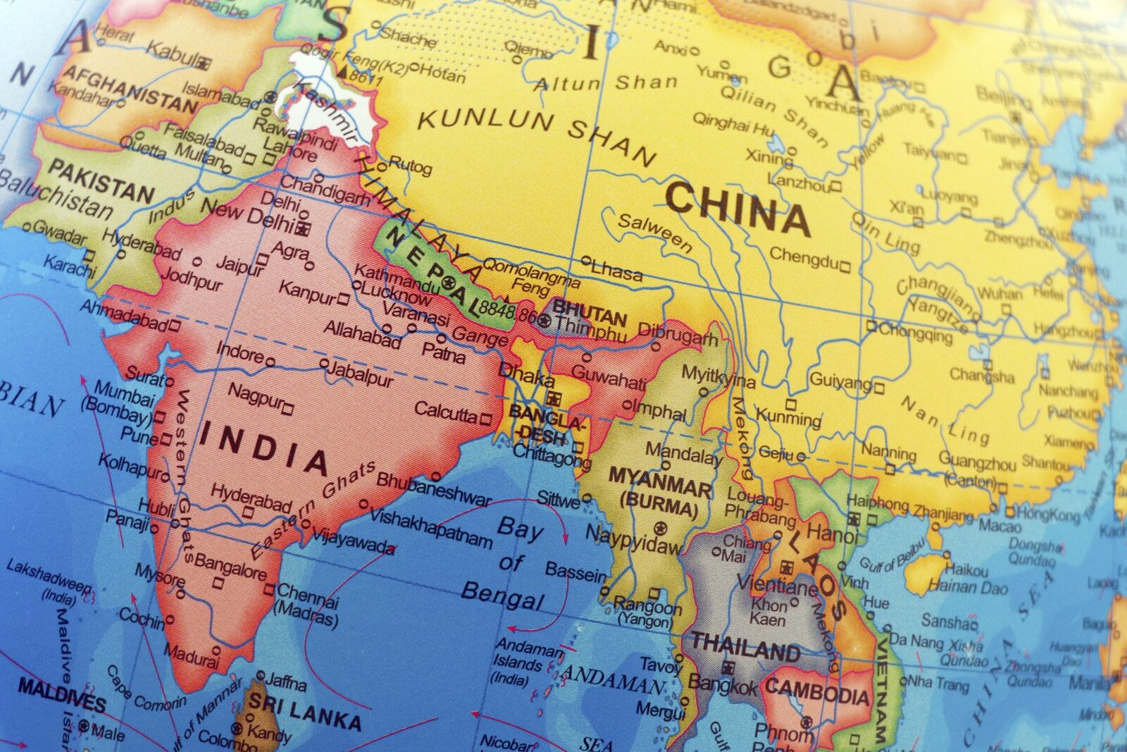 Nouă polițiști din statul indian TAMIL NADU au fost condamnați la moarte pentru uciderea unui comerciant și a fiului său, arestați în timpul pandemiei de COVID-19