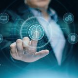 Indianul care a furat milioane cu o AI: A creat o pro-Trump falsă