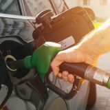 Motorina, surpriză! Prețuri în scădere la mai multe benzinării din România