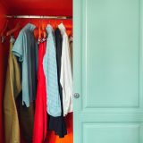 Ce ascunzi în dormitor? Greșelile care îți transformă casa în haos!