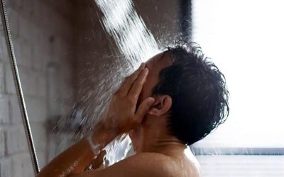 Nu te mai spăla zilnic! Harvard dezvăluie 4 motive neașteptate