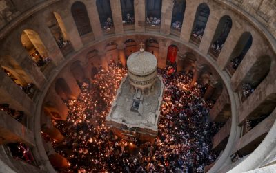 Zborurile spre Israel, suspendate: Războiul schimbă planurile. Focul haric, adus totuși