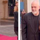 Gestul lui Edi Rama, interpretat de experți: Ce ascunde în genunchi?