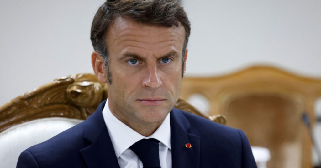 Macron vrea interzicerea rețelelor sociale pentru minori în UE