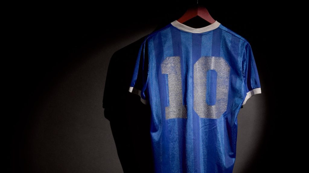 De la Maradona la Messi: Tricourile legende pe marele ecran din Qatar