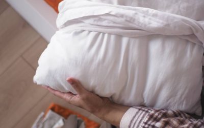 Cât de des schimbi fața de pernă? Greșeala banală care-ți pune sănătatea-n pericol!