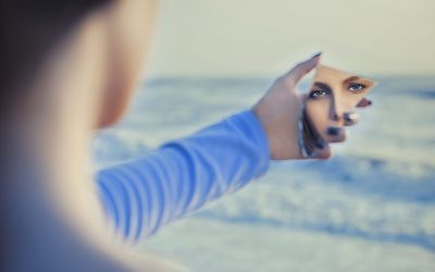 Vocile din cap îți dictează viața: Ce spune psihologia despre dorință și identitate