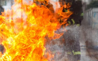 Incendiu URIAȘ la o rafinărie din Australia: Autoritățile evaluează efectele