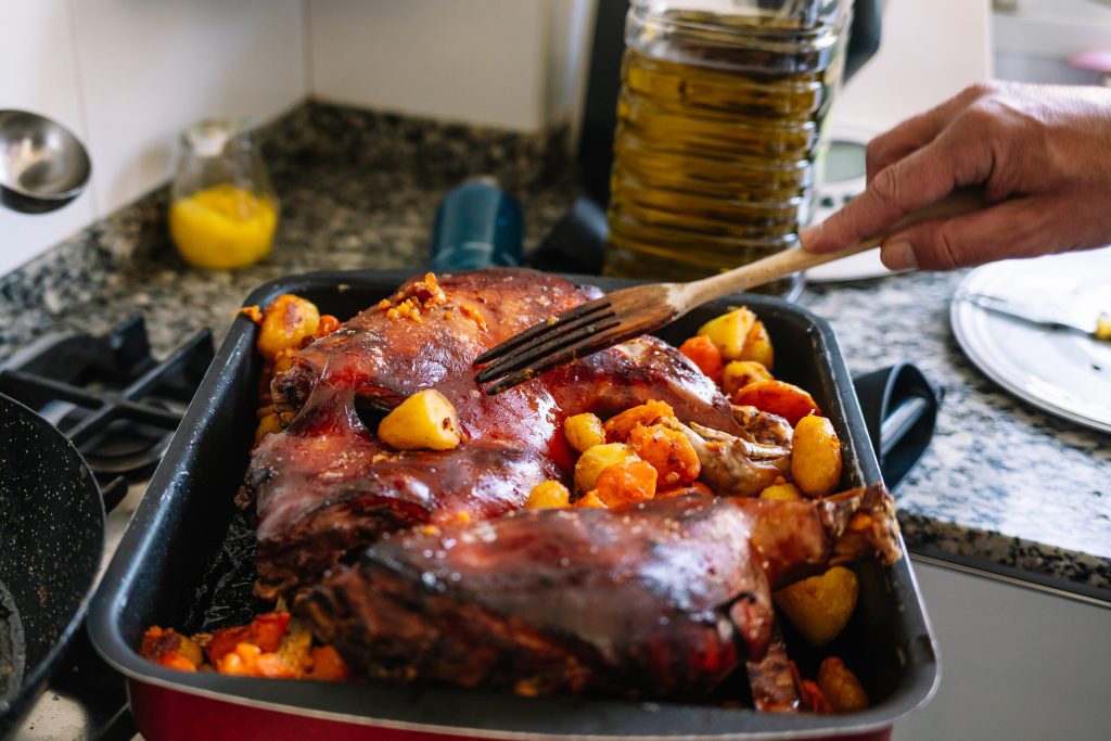 Rețete delicioase din resturi: Transformă masa de Paște într-un nou festin!