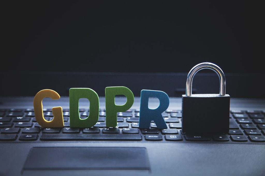 Amendă usturătoare pentru o firmă de consultanță IT din România, după un atac informatic Autoritatea Națională de Supraveghere a Prelucrării Datelor cu Caracter Personal (ANSPDCP) a amendat firma BLUE Projects SRL, specializată în servicii de consultanță în inginerie, cu 12.734 lei (aproximativ 2.500 EUR)