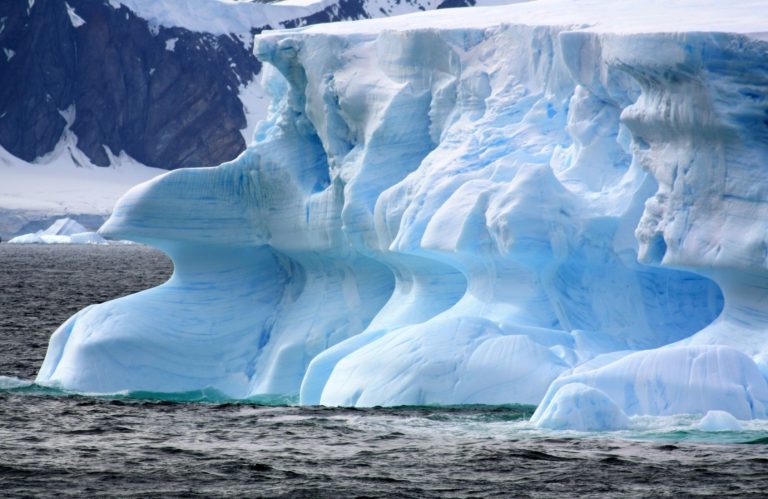 Un dezgheț arctic eliberează carbonul ascuns de mii de ani