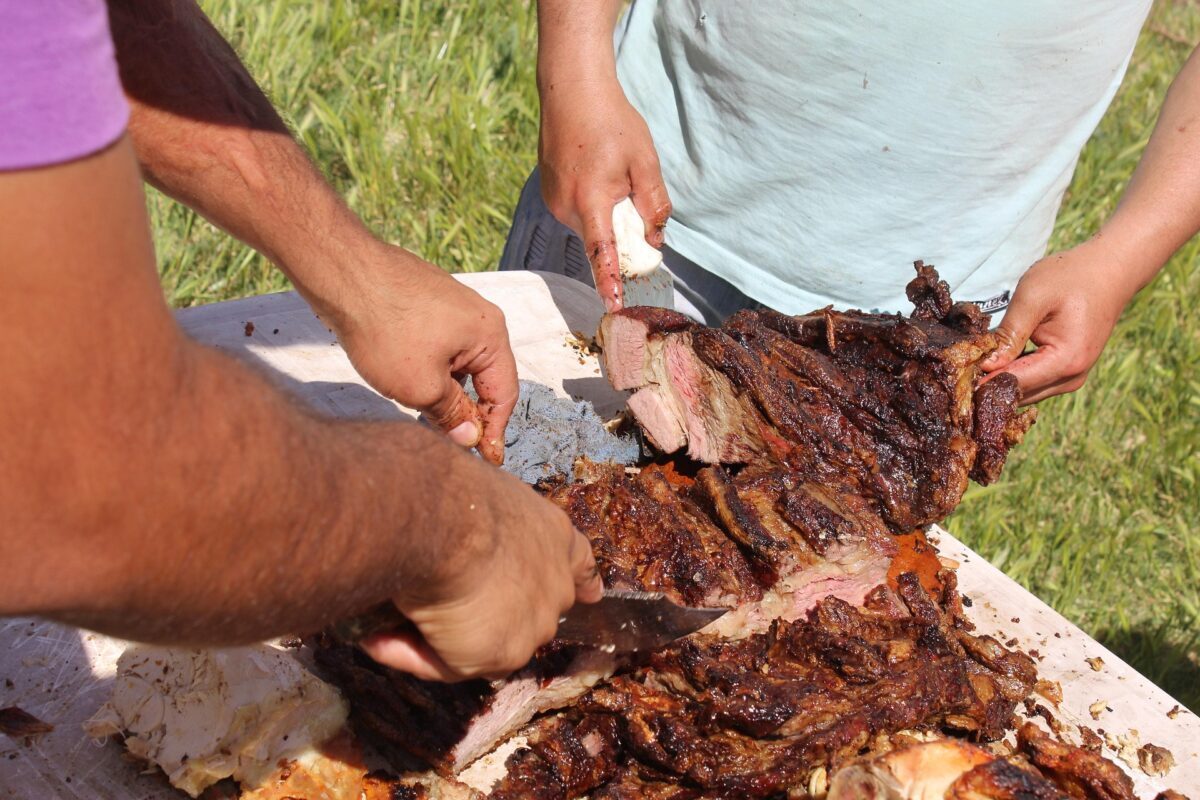 Inflație CRUNTĂ în America de Sud: Oamenii, nevoiți să mănânce carne de măgar