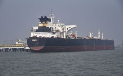 Petrolul stă pe loc: 20.000 de marinari, blocați după blocarea Strâmtorii Ormuz