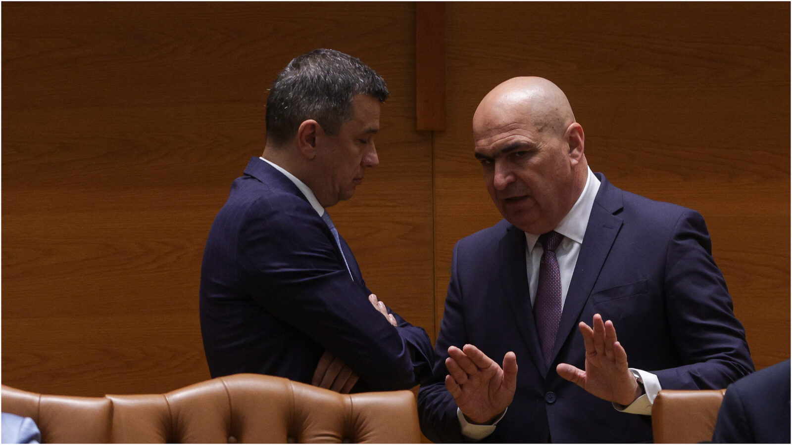 Bolojan respinge demisia, coaliția tremură: PSD decide soarta guvernării luni