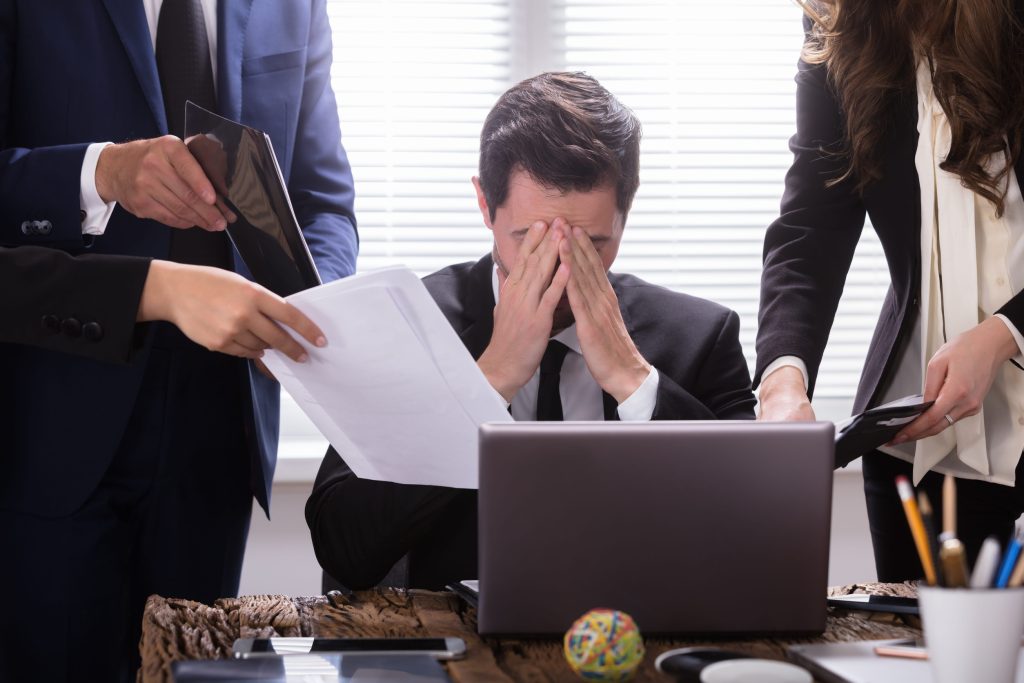 Managerii, tot mai epuizați. Cum readuc companiile liderii pe drumul succesului?