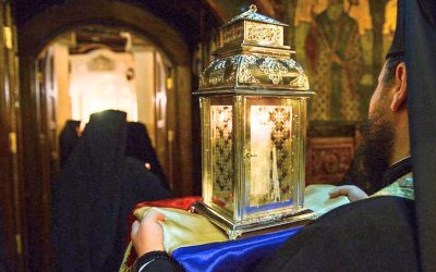 Lumina Sfântă a ajuns la București: Zbor privat, schimbări majore din cauza războiului