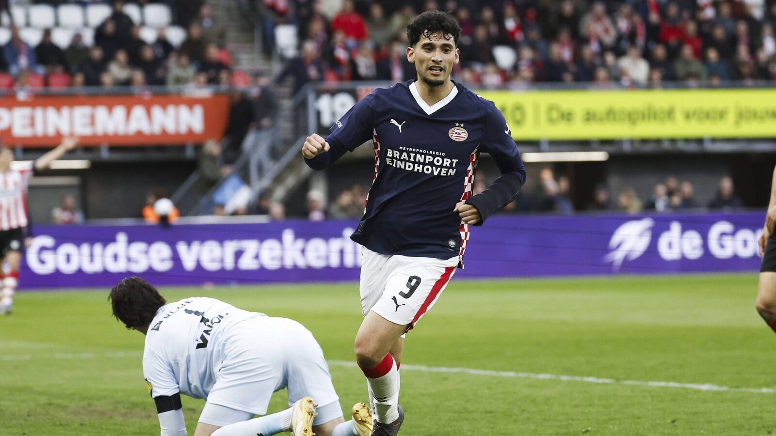 Victorie clinică PSV: Sparta, umilită în deplasare