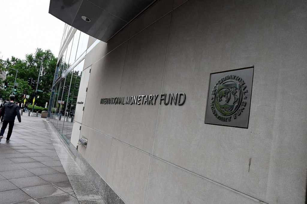 IMF taie drastic prognoza de creștere a ROMÂNIEI: 0,7% în 2026