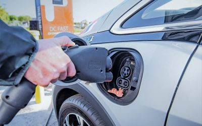 Acasă sau la stațiile publice: Unde se încarcă mașinile electrice?