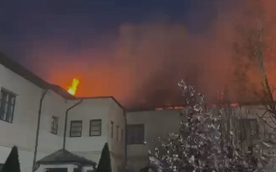 Foc puternic la Mănăstirea Bistrița: 10 autospeciale, salvări disperate