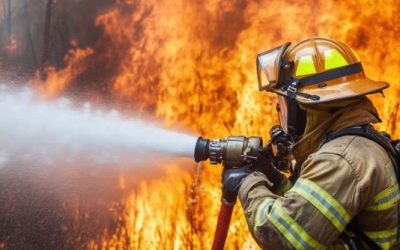 Incendiu MASIV la un service auto din Galați: Proprietar, cu ARSURI grave, la spital