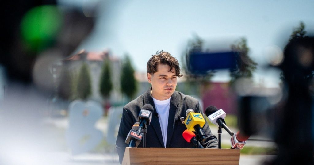 Selly vinde bilete la Nibiru cu un leu: „Nu e păcăleală de 1 aprilie” Andrei Șelaru, cunoscut de publicul online ca Selly, a anunțat o surpriză de proporții pentru fanii săi