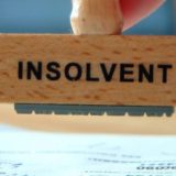 Noua lege a insolvenței: Românii cu datorii scapă de executare și își păstrează locuința