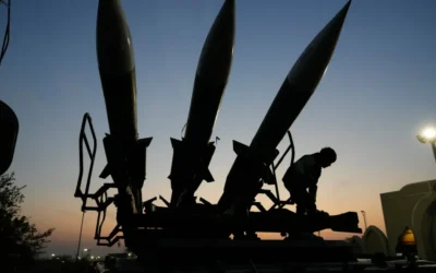 Trump ”spulberă” Iranul, cere despăgubiri colosale de la statele din Golf