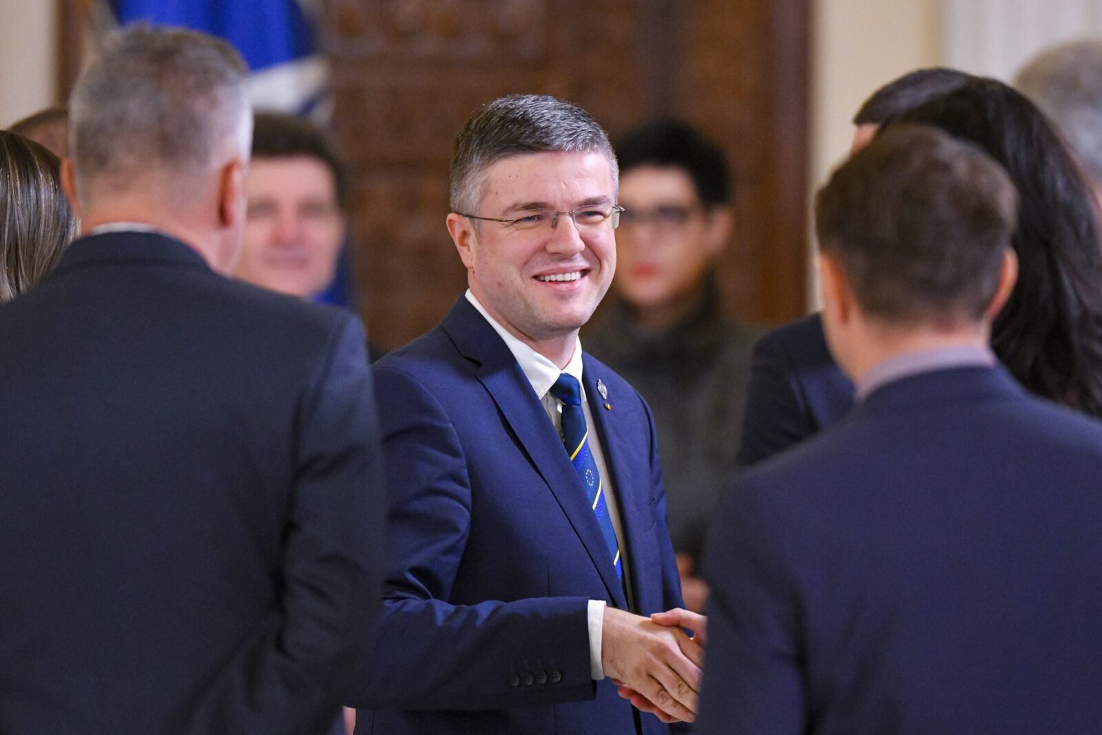 România caută satele care să strălucească la nivel internațional Ministerul de resort a lansat un apel către comunitățile rurale din România, invitându-le să se înscrie într-un concurs menit să selecteze localitățile care vor reprezenta țara la nivel internațional