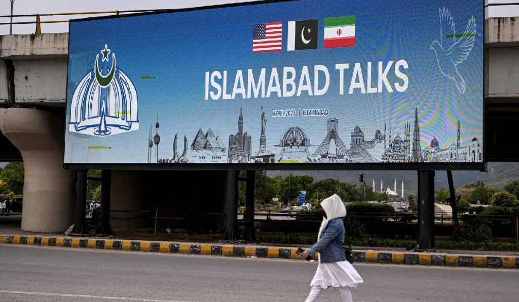 Negocieri SUA-Iran la Islamabad, ziua 43 de război: Armistițiul e subțire, Ormuz, deschis