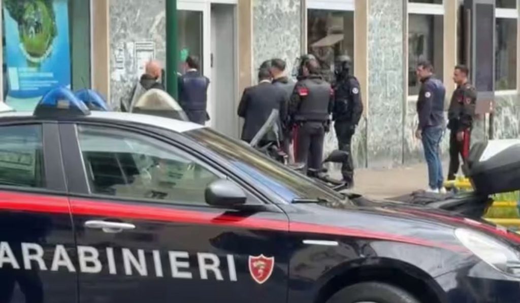 Autorii evadării sfidează forțele de ordine: Carabinieri, umiliți