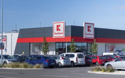 Kaufland lansează o campanie de reduceri ample, cu prețuri diminuate cu până la 70% Începând de miercuri, 1 aprilie, Kaufland demarează o amplă campanie de reduceri, similară Black Friday, cu prețuri semnificativ mai mici, ajungând până la 70% pentru o varietate de produse