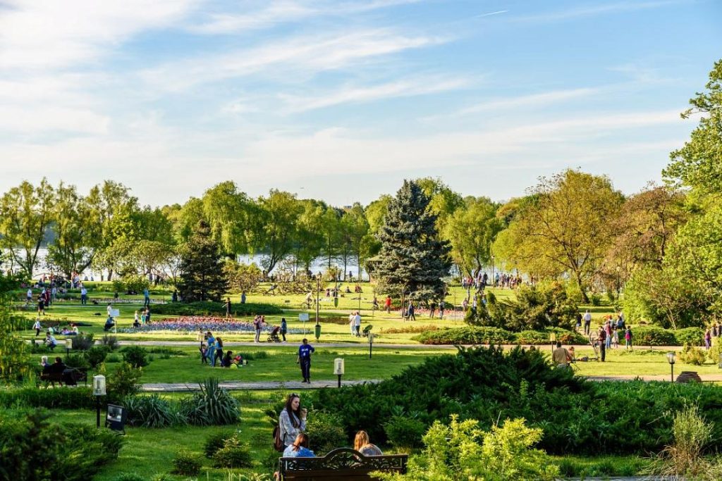 Weekend cu FILM: O’Clock, Alpin Film Festival și Hanami în România
