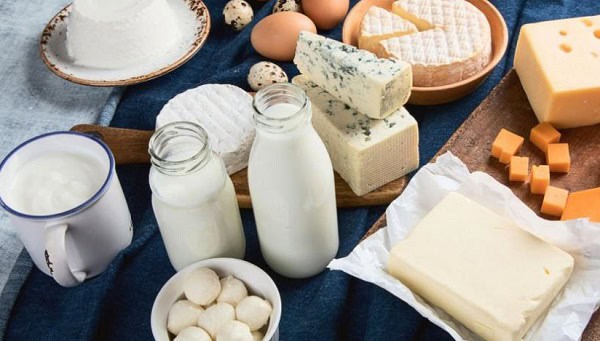 Presa greacă, despre afacerea cu lactate: România, jucător global în agricultură