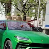 Șeful ITM București, dat afară după ce a venit la muncă cu Lamborghini